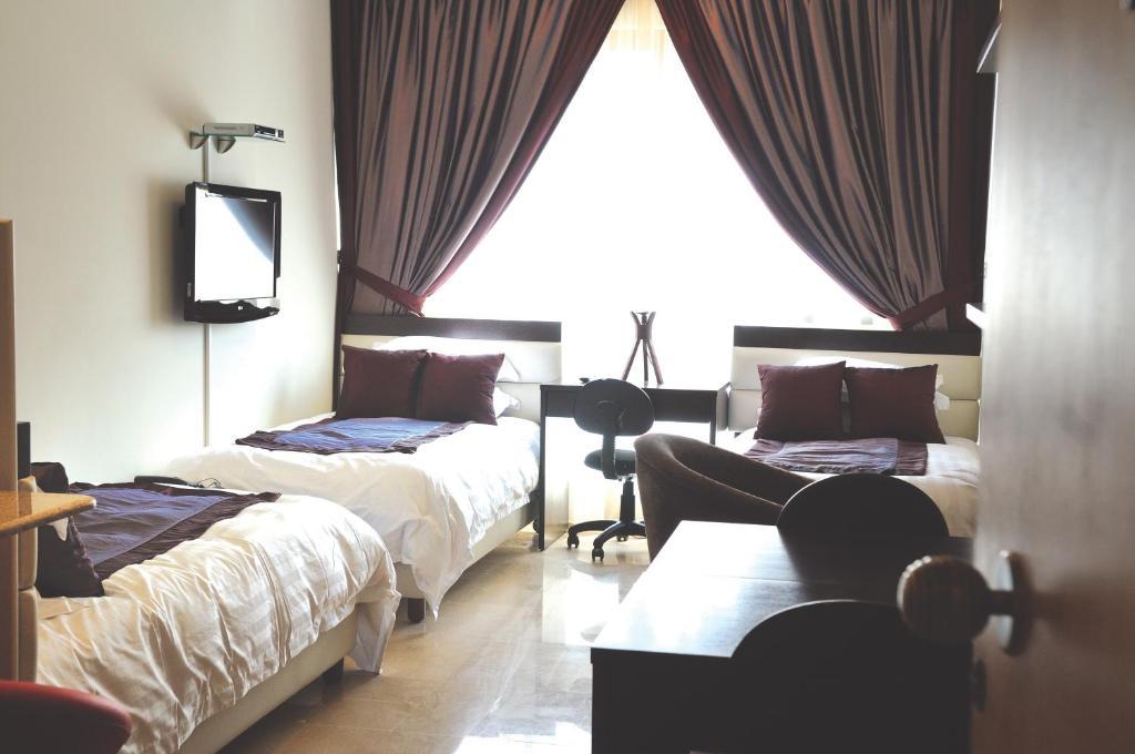 Bliss 3000 Furnished