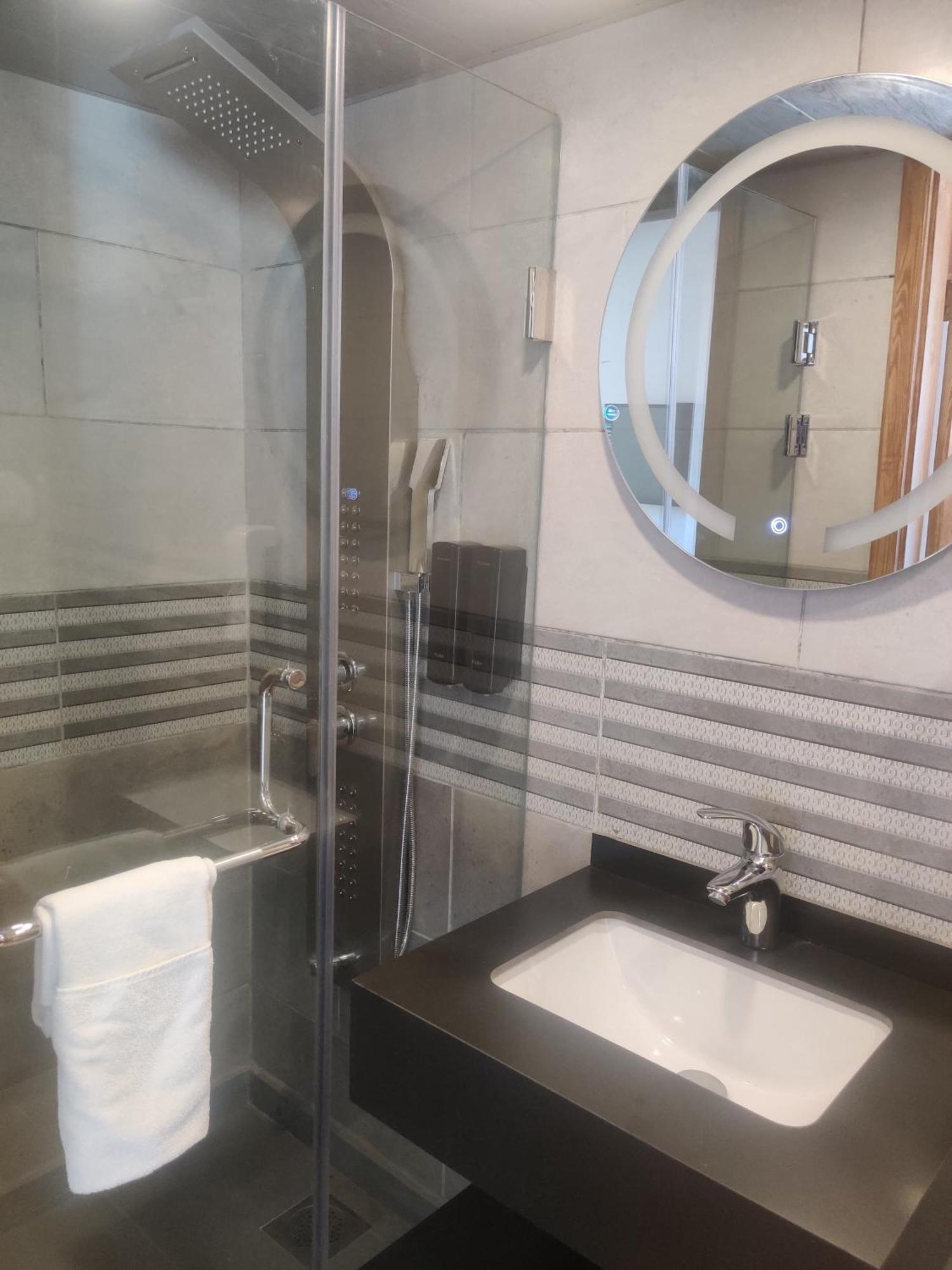 Bliss 3000 Furnished